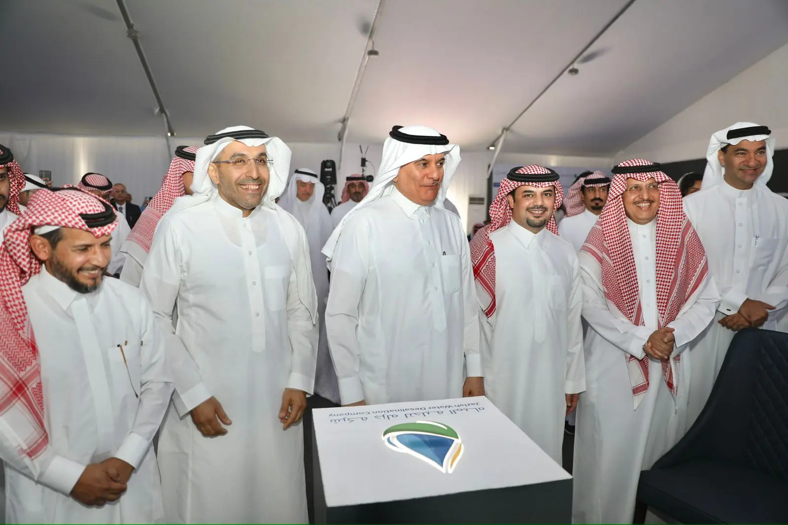 وزير البيئة والمياه والزراعة المهندس عبد الرحمن الفضلي يتفقد مشاريع المنظومة في المنطقة الشرقية