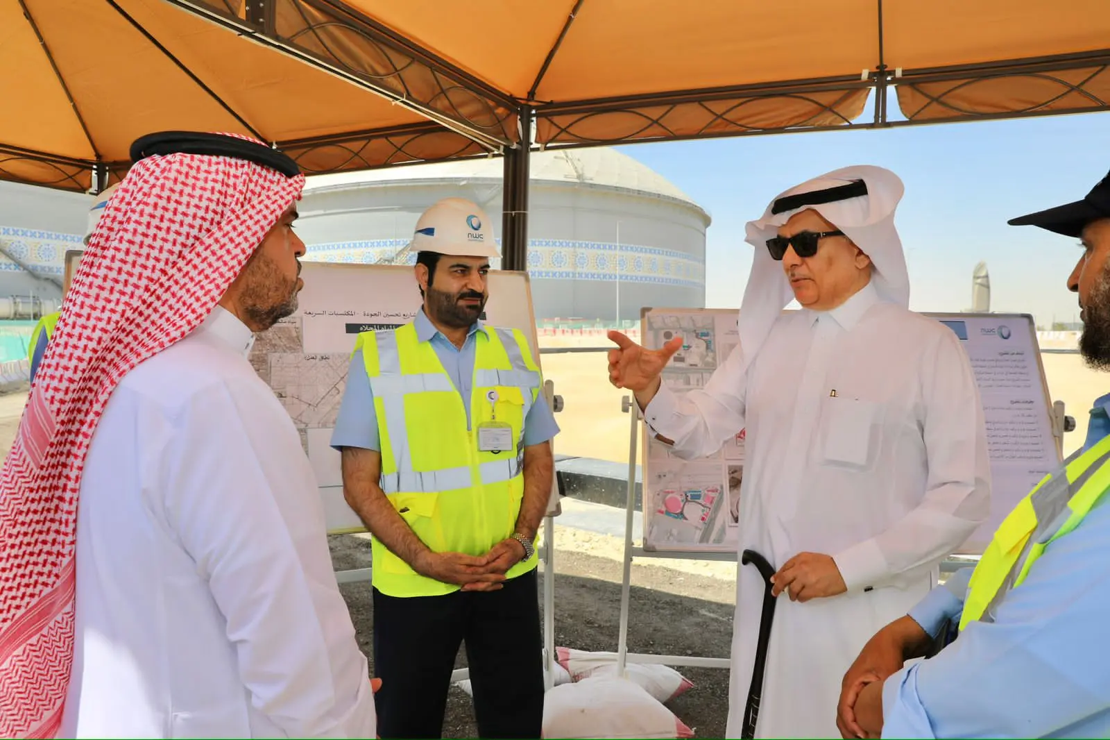 وزير البيئة والمياه والزراعة المهندس عبد الرحمن الفضلي يتفقد مشاريع المنظومة في المنطقة الشرقية