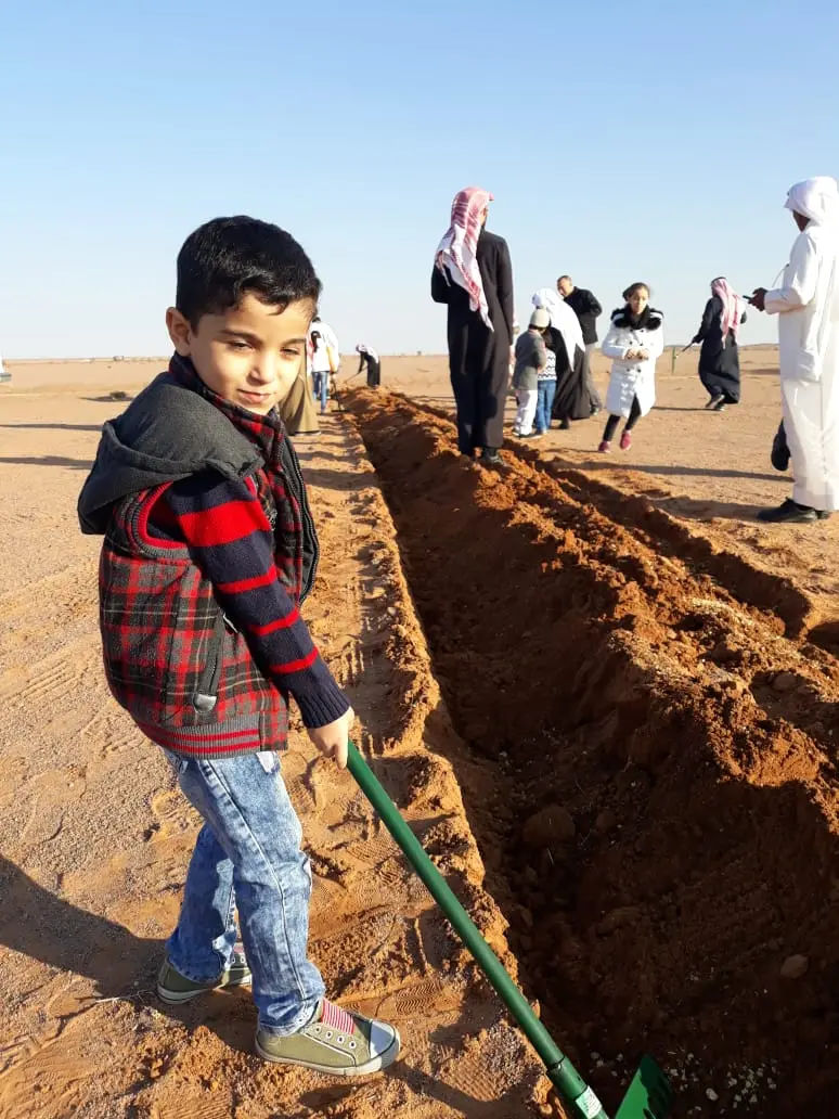 البيئة تنثر بذور الأشجار والنباتات الرعوية بجميع المناطق، بمشاركة الطيران الشراعي